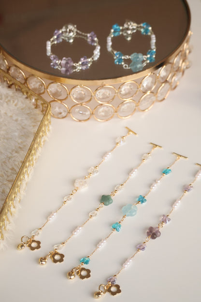 *Instocks* Sakura Flower Chain Natural Crystal Bracelet (OT Clasp)