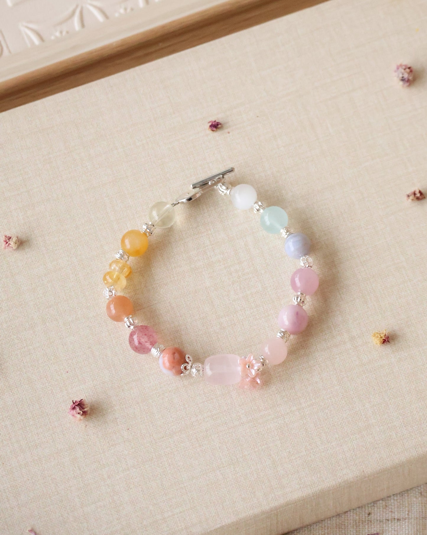 Cat’s Eye, Blue Lace Agate, Aquamarine, Lavender Rose Quartz, Kunzite, Flower Agate, Rose Quartz, Peach Moonstone, Strawberry Quartz, Citrine, Andesine Labradorite & Lemon Quartz — Bloomelle Duobao (Multi Gems) | 8mm (Elastic, OT Clasp)