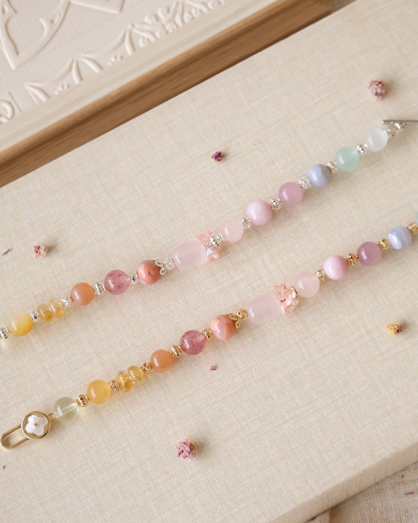 Cat’s Eye, Blue Lace Agate, Aquamarine, Lavender Rose Quartz, Kunzite, Flower Agate, Rose Quartz, Peach Moonstone, Strawberry Quartz, Citrine, Andesine Labradorite & Lemon Quartz — Bloomelle Duobao (Multi Gems) | 8mm (Elastic, OT Clasp)