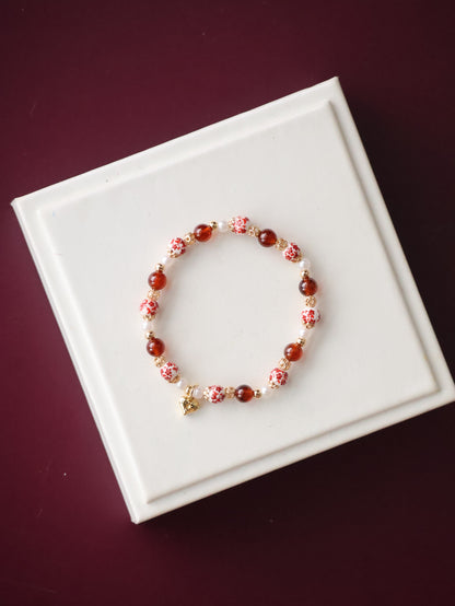 Garnet with Heart Dangly — Chinese Porcelain Inspired | 6mm (Elastic)