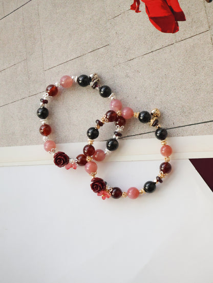 Yan Yuan Agate, Hypersthene & Garnet with Cinnabar Rose Carving — Rewine | 8mm (Elastic)