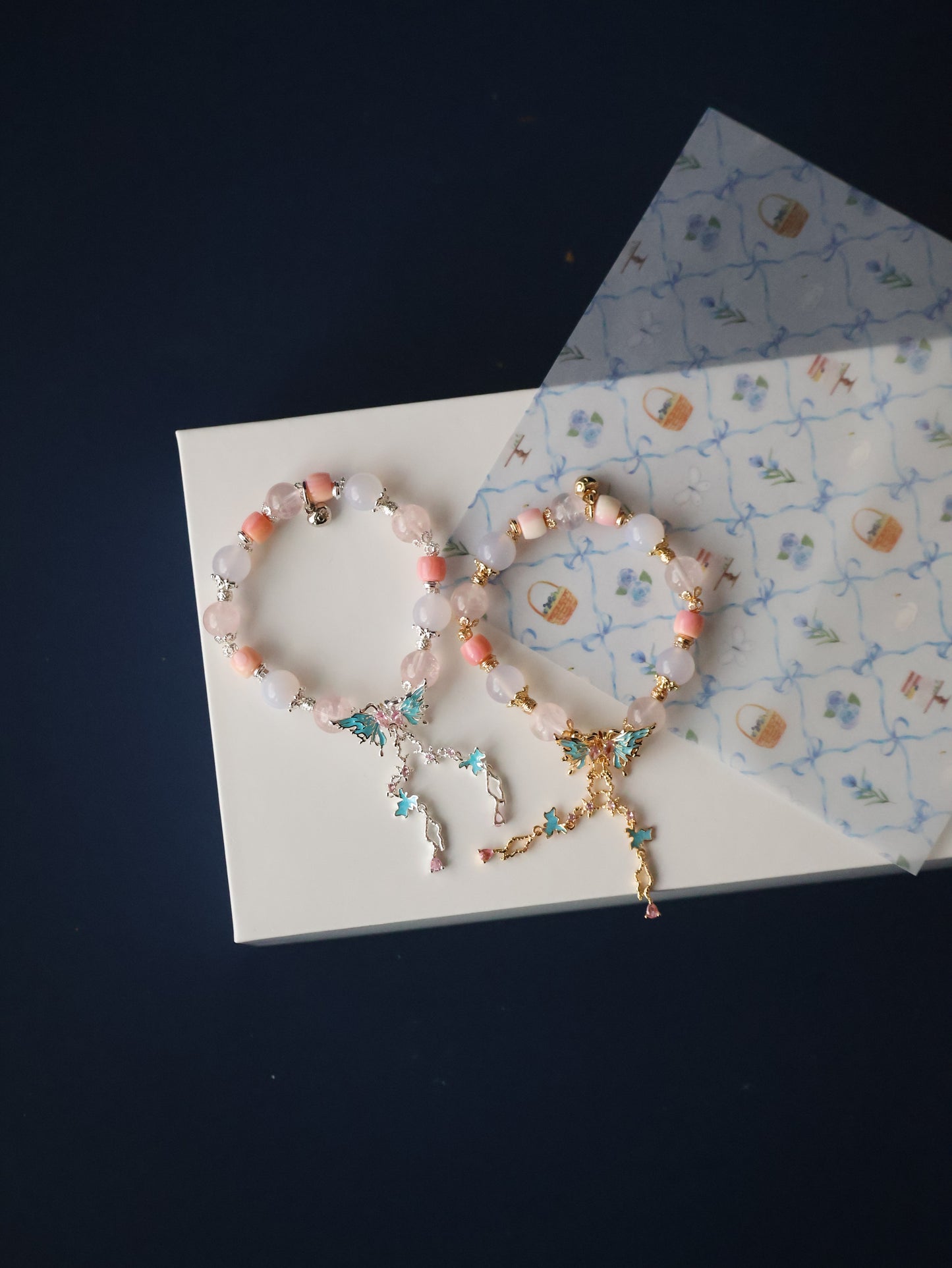 Queen Conch, Lilac Chalcedony & Rose Quartz Crystal Bracelet — Elaria | 10mm (Elastic)