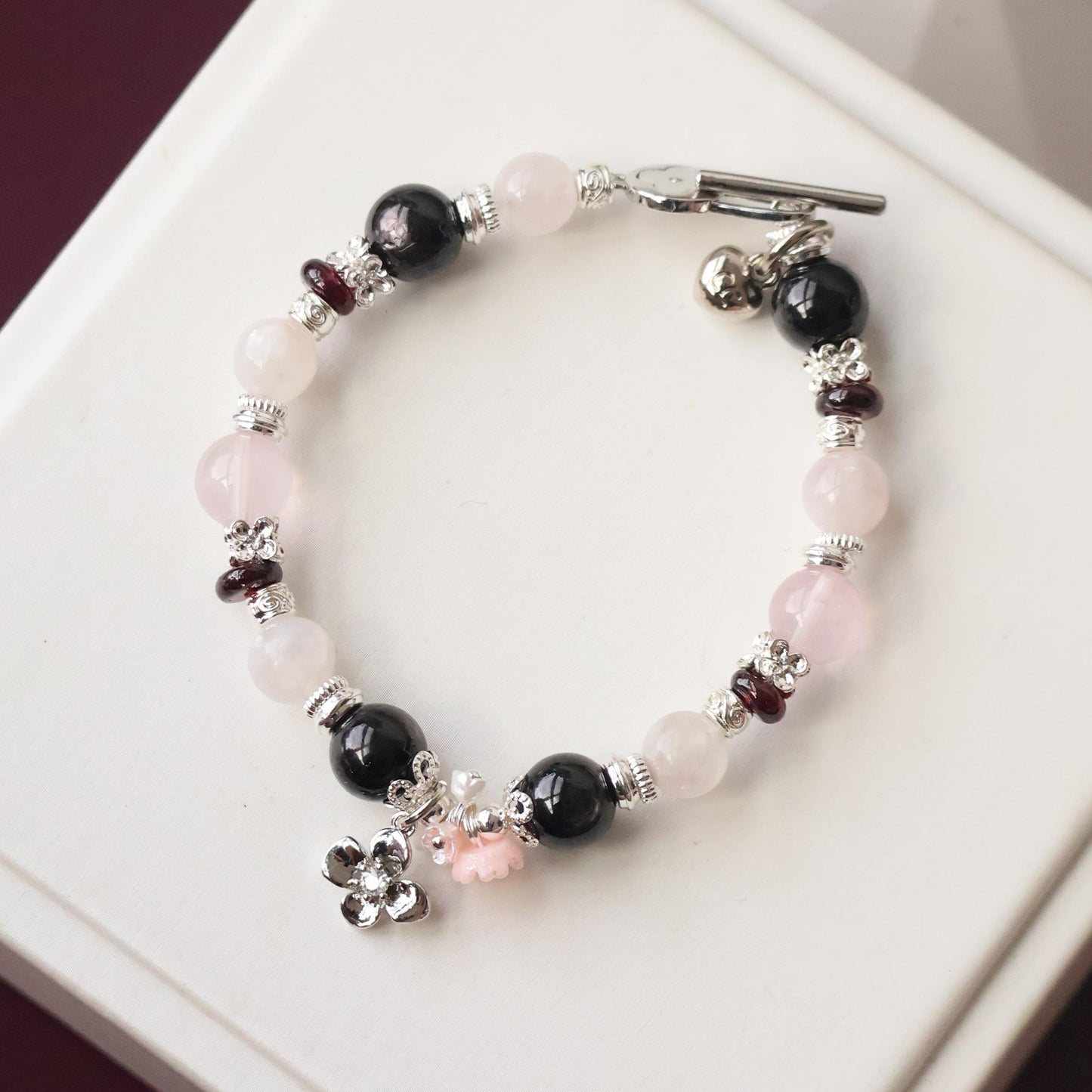 Noir Reverie 8mm (Elastic, OT Clasp)